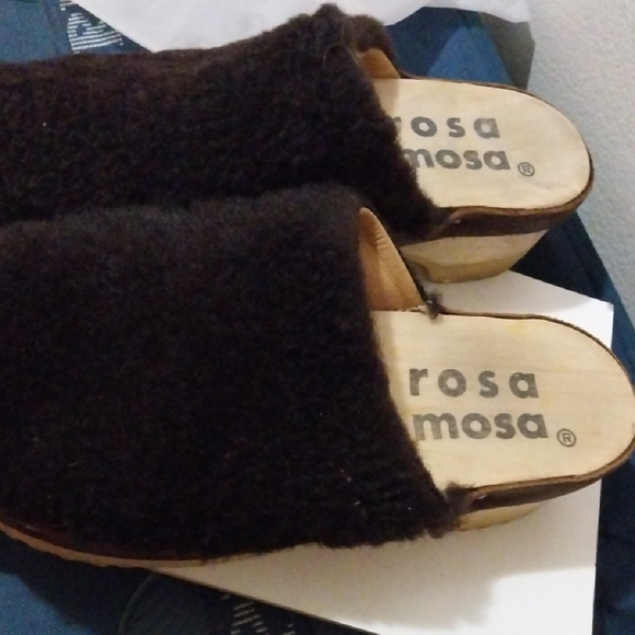 Cozy Brown Mules - Picture 3 of 5